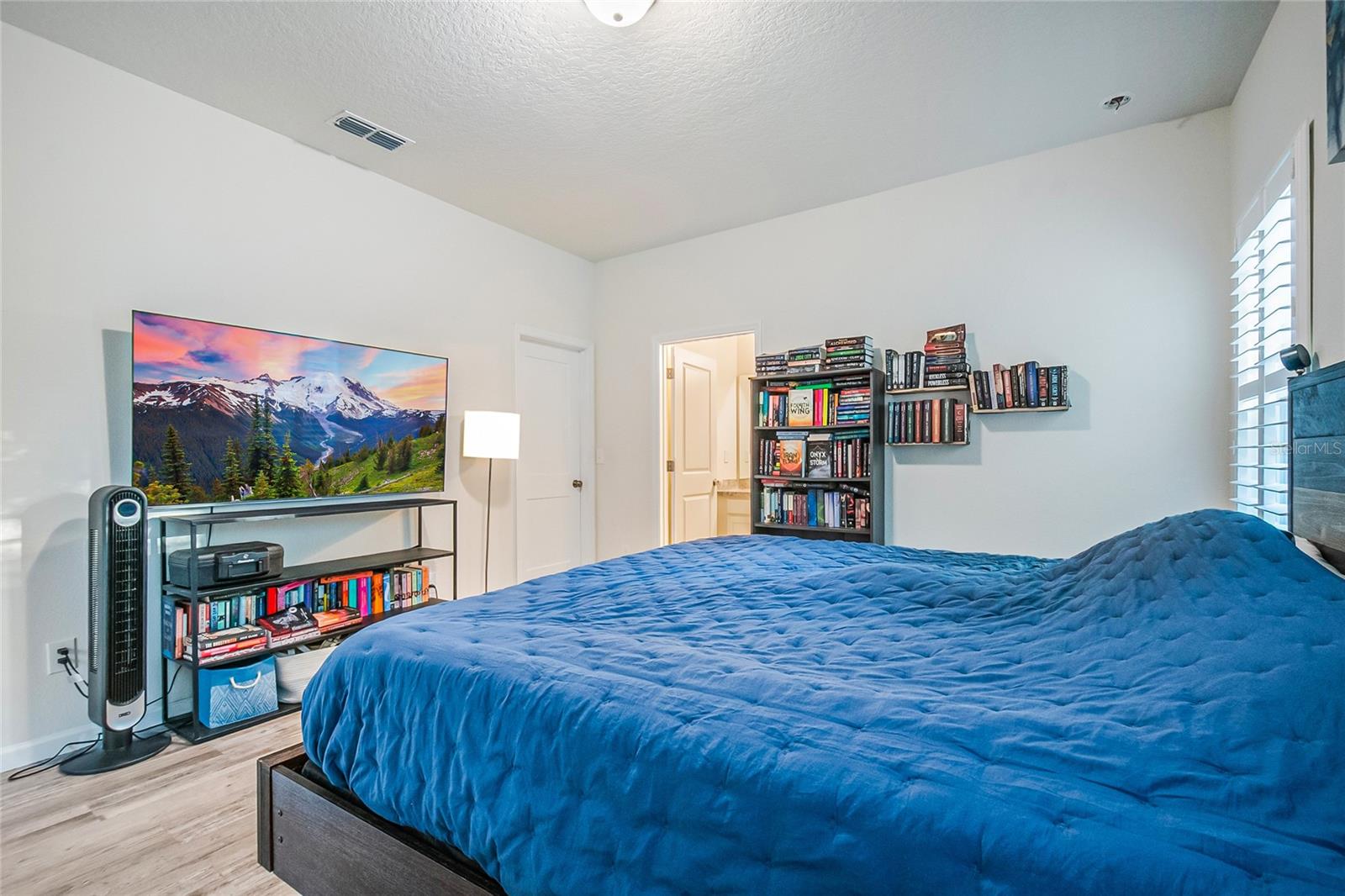 LINCOLN OAKS - Residential