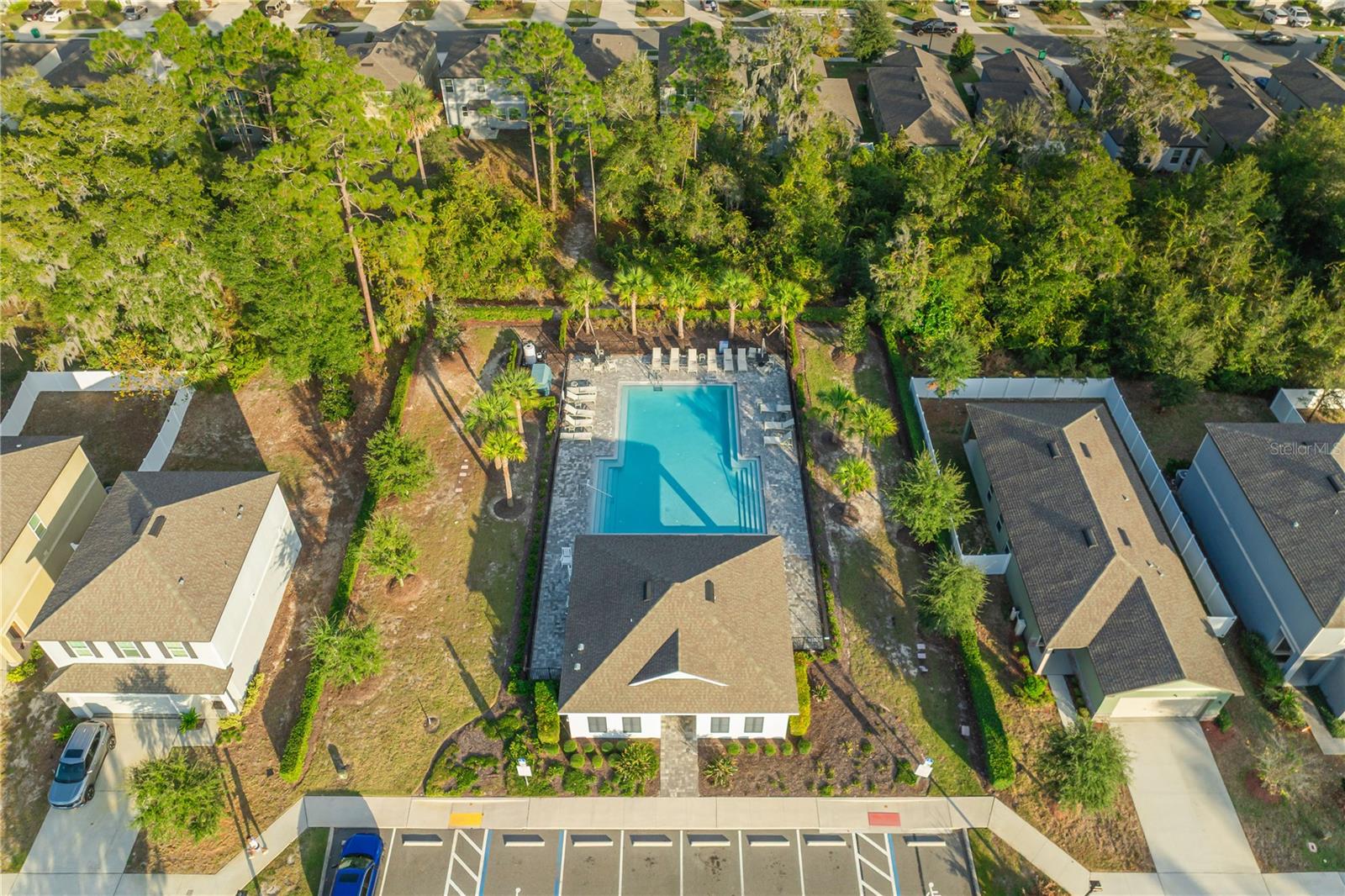 LINCOLN OAKS - Residential