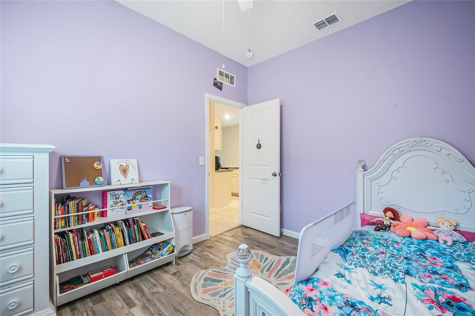 LINCOLN OAKS - Residential