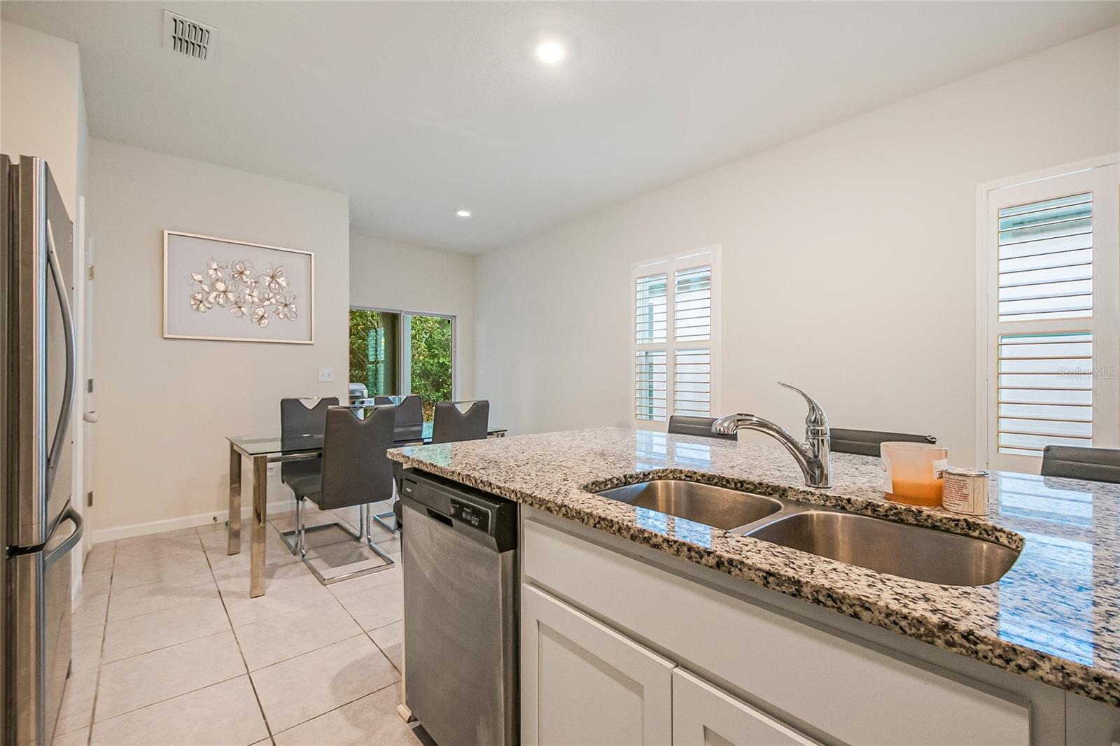 LINCOLN OAKS - Residential