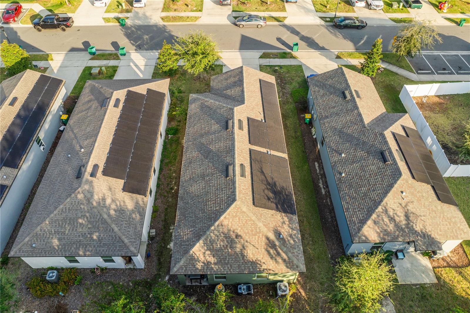 LINCOLN OAKS - Residential