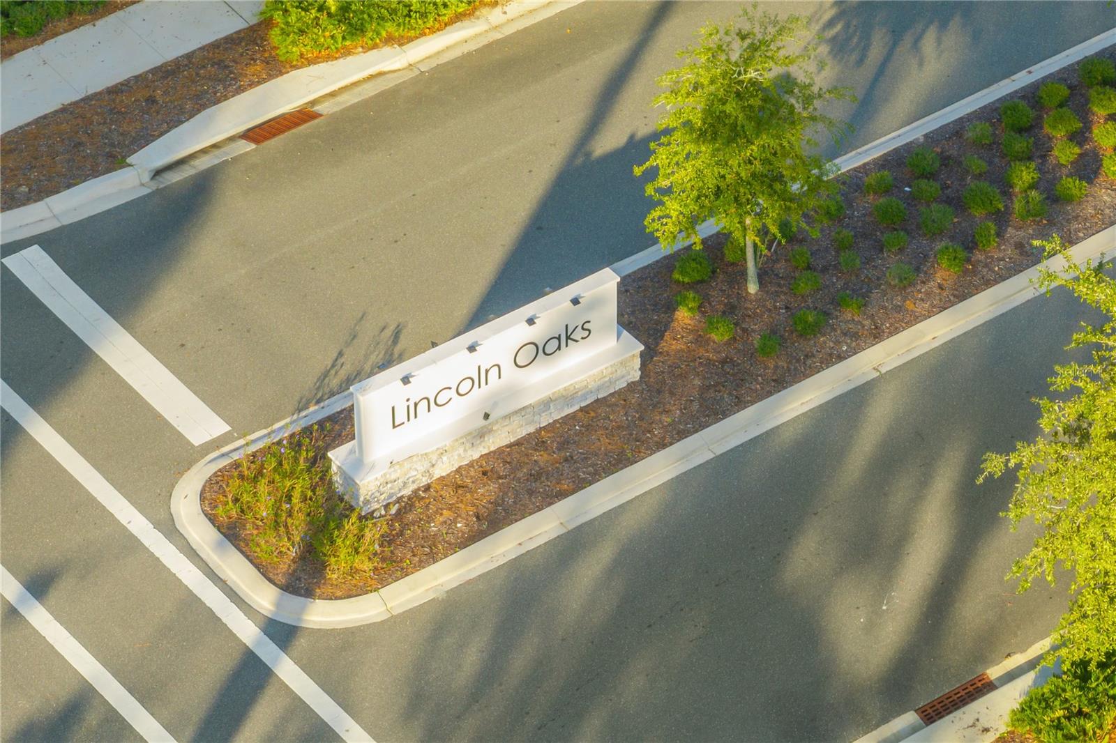 LINCOLN OAKS - Residential