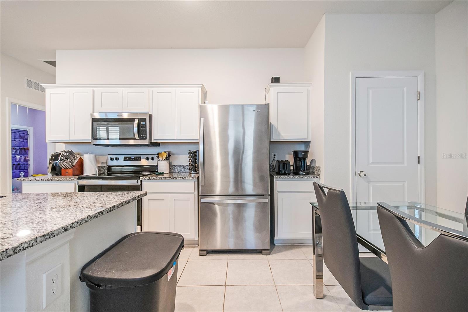 LINCOLN OAKS - Residential