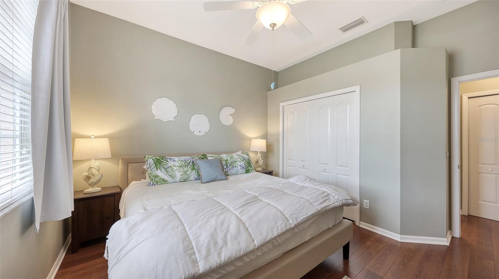 HERITAGE OAKS GOLF & COUNTRY CLUB - Residential