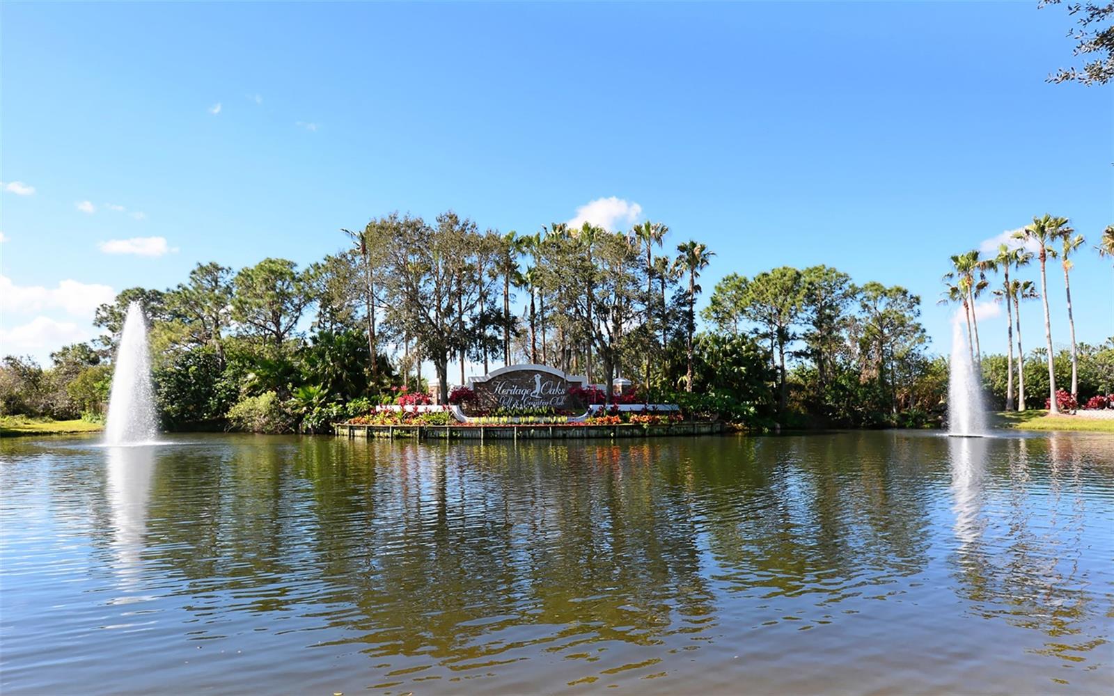 HERITAGE OAKS GOLF & COUNTRY CLUB - Residential