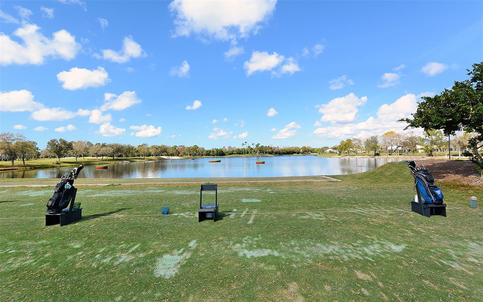 HERITAGE OAKS GOLF & COUNTRY CLUB - Residential