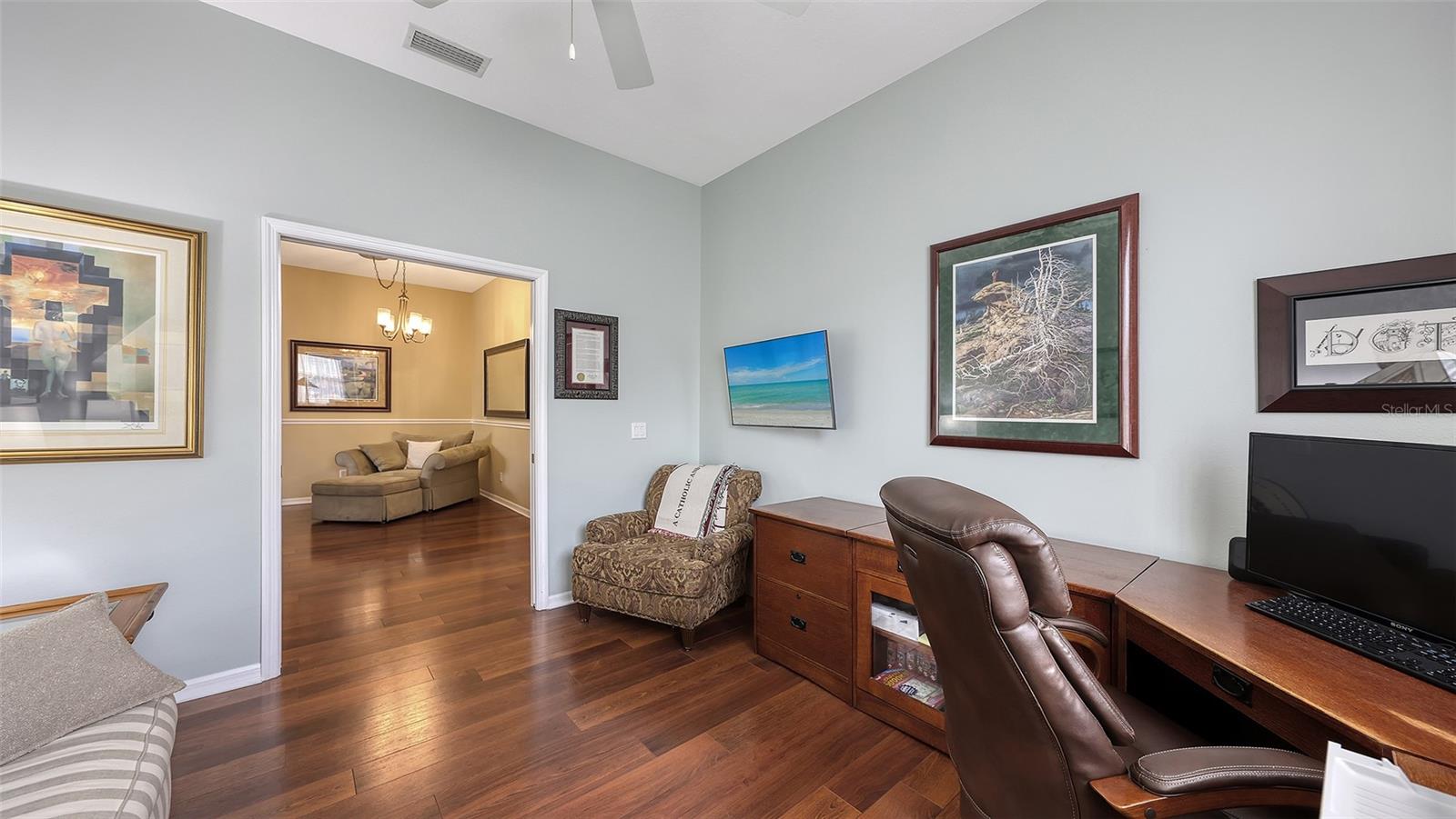 HERITAGE OAKS GOLF & COUNTRY CLUB - Residential