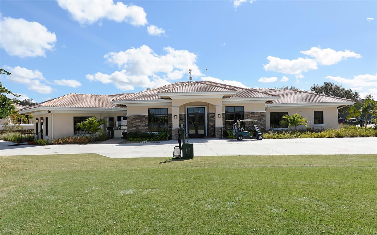 HERITAGE OAKS GOLF & COUNTRY CLUB - Residential
