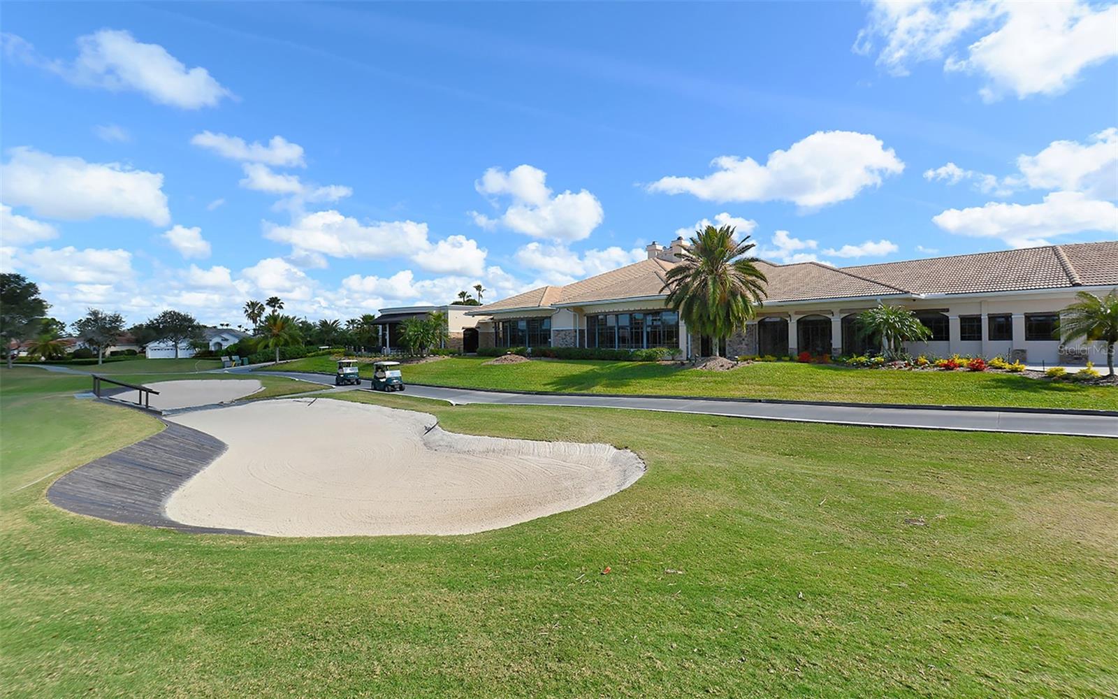 HERITAGE OAKS GOLF & COUNTRY CLUB - Residential
