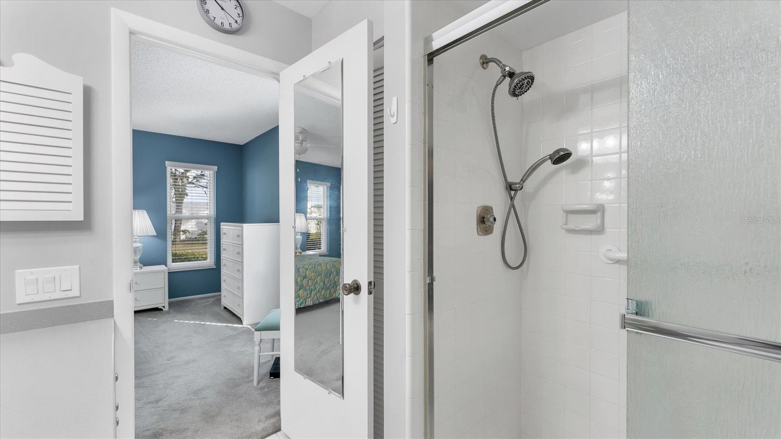 VILLAGE GREEN OF BRADENTON SEC 8 - Residential