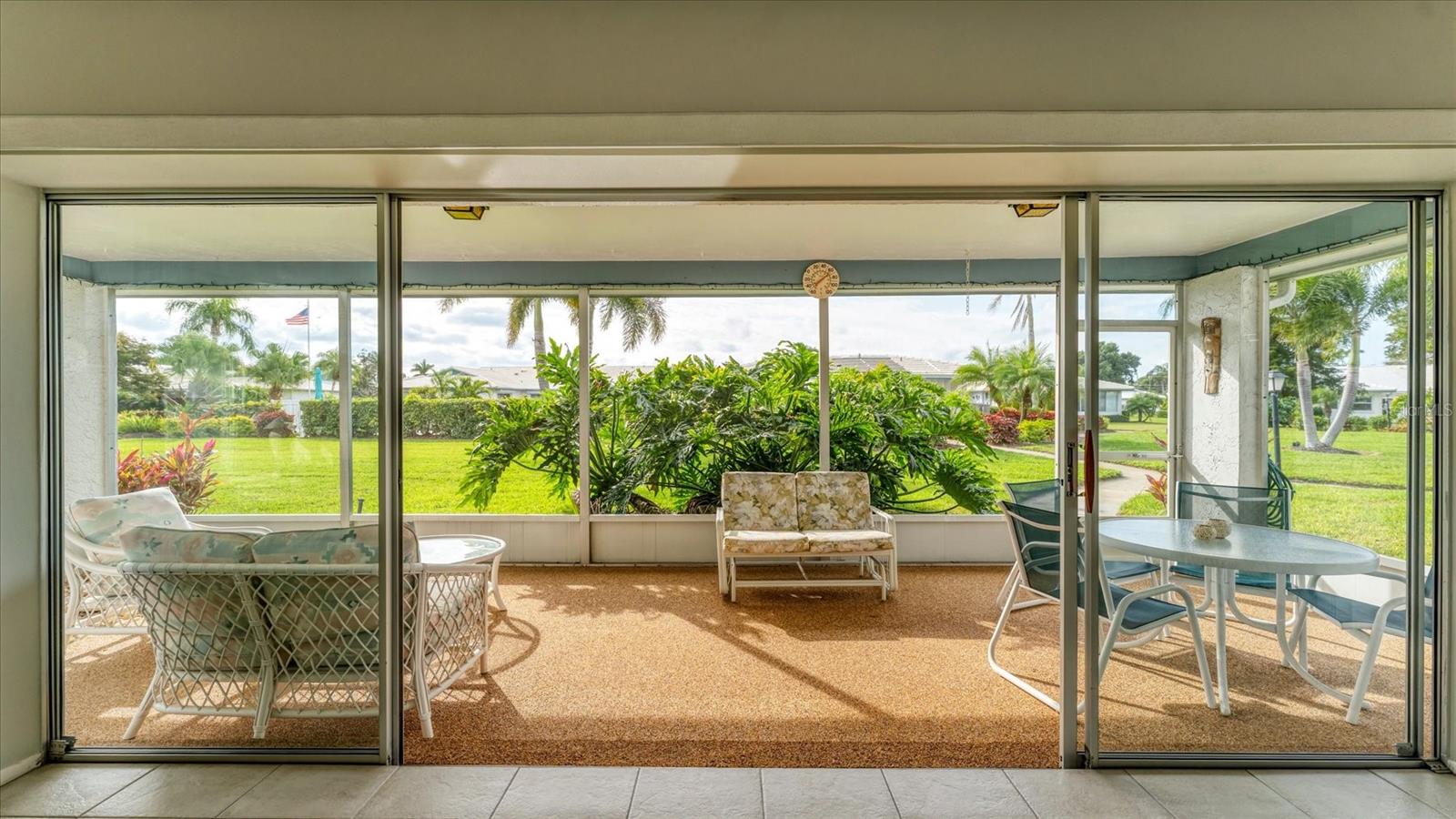 VILLAGE GREEN OF BRADENTON SEC 8 - Residential