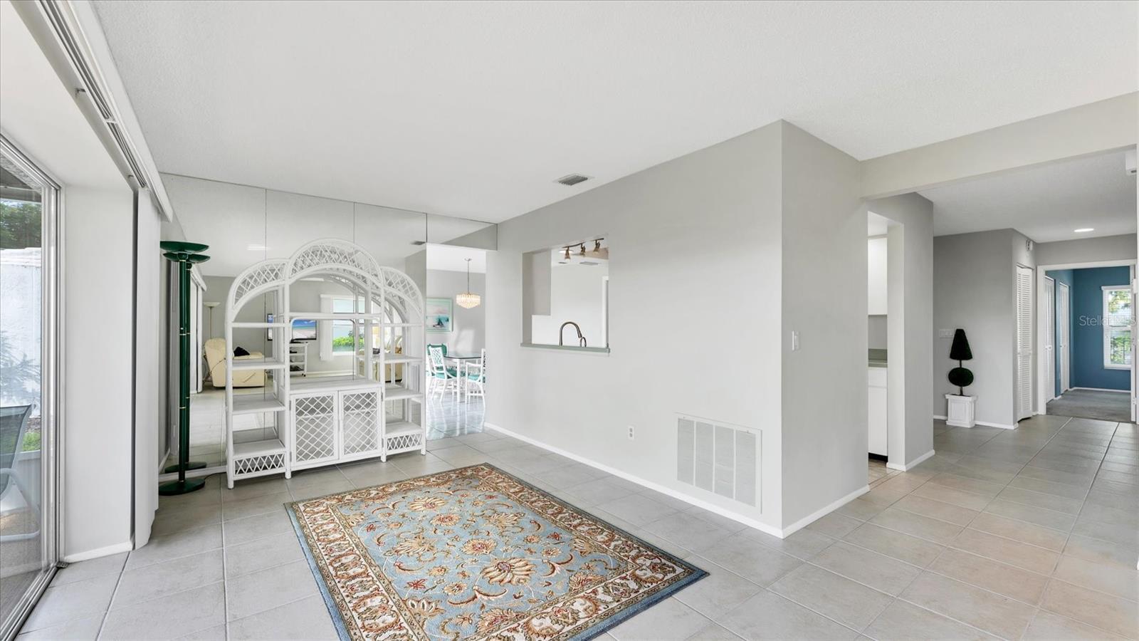 VILLAGE GREEN OF BRADENTON SEC 8 - Residential