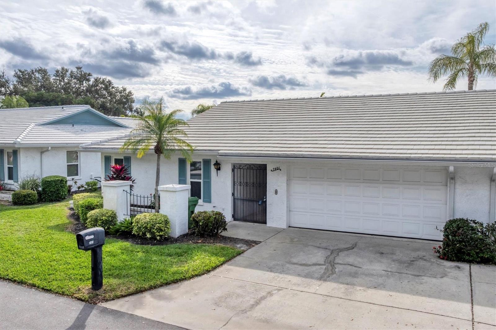 VILLAGE GREEN OF BRADENTON SEC 8 - Residential