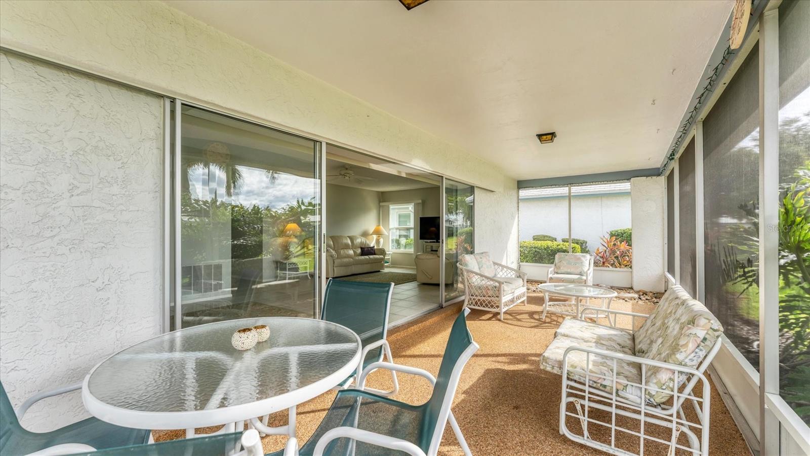 VILLAGE GREEN OF BRADENTON SEC 8 - Residential