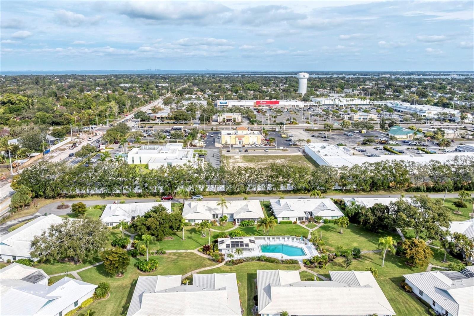 VILLAGE GREEN OF BRADENTON SEC 8 - Residential