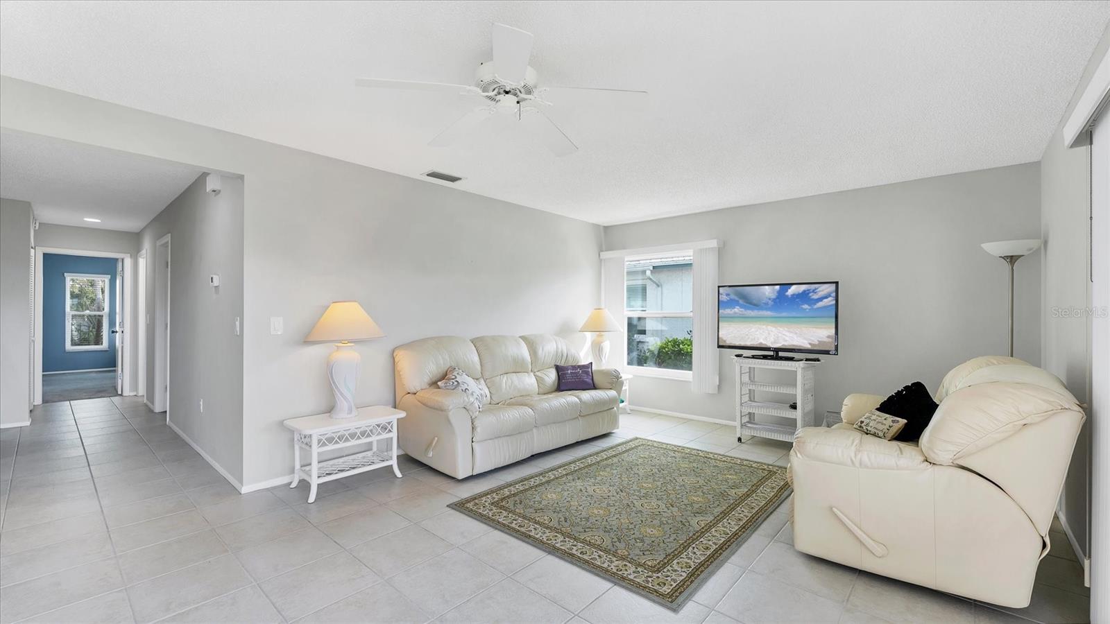 VILLAGE GREEN OF BRADENTON SEC 8 - Residential