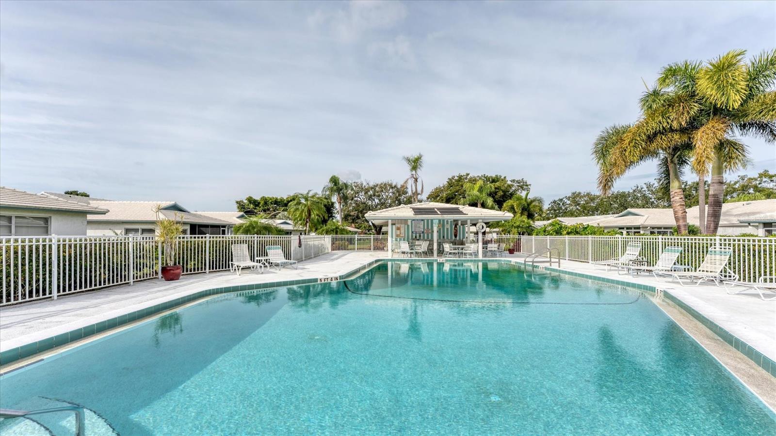 VILLAGE GREEN OF BRADENTON SEC 8 - Residential