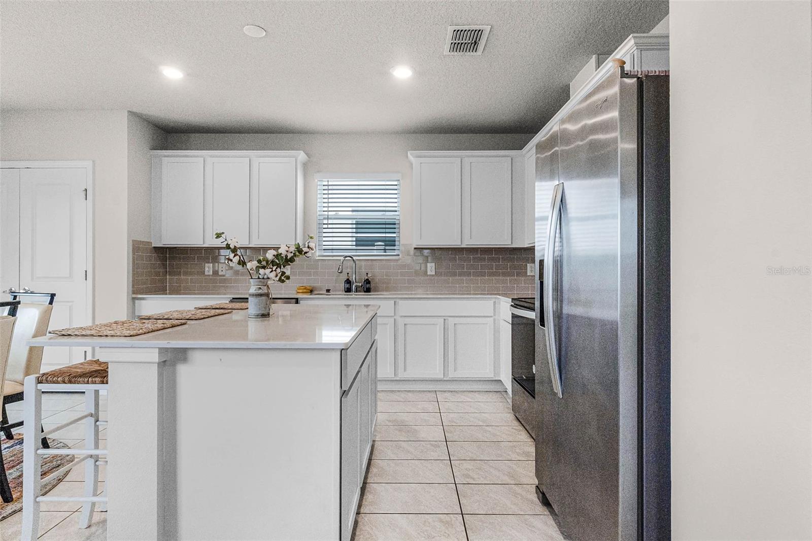 5329 ROYAL POINT AVENUE