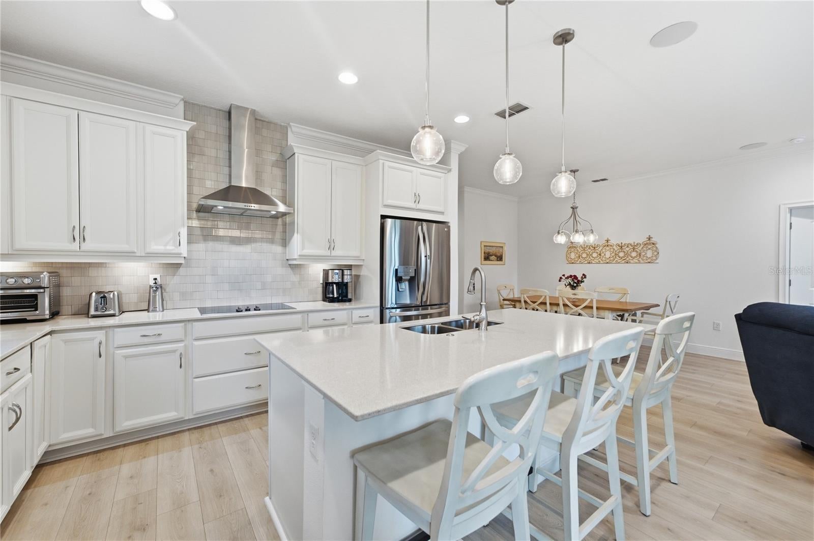 7669 FIVE OAKS DRIVE