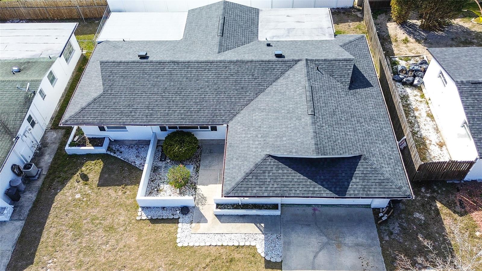 COLONIAL HILLS - Residential