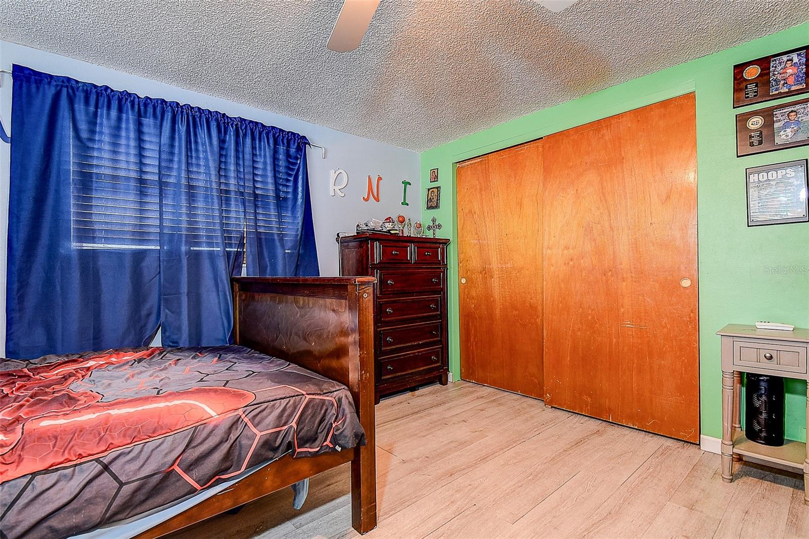 COLONIAL HILLS - Residential