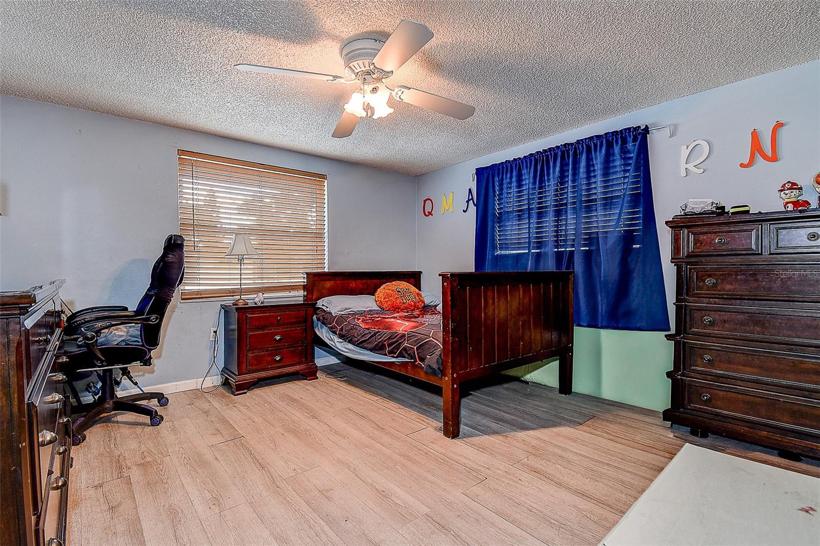 COLONIAL HILLS - Residential