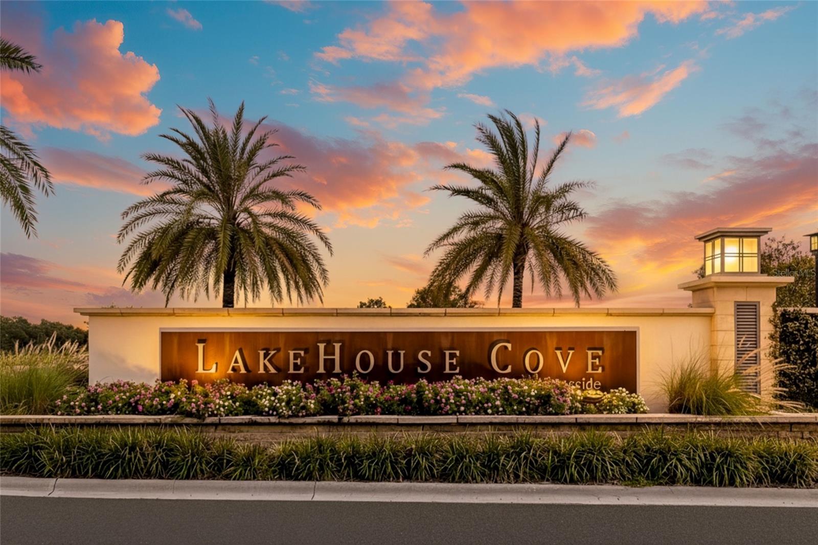 LAKEHOUSE COVE/WATERSIDE PH 4 - Residential