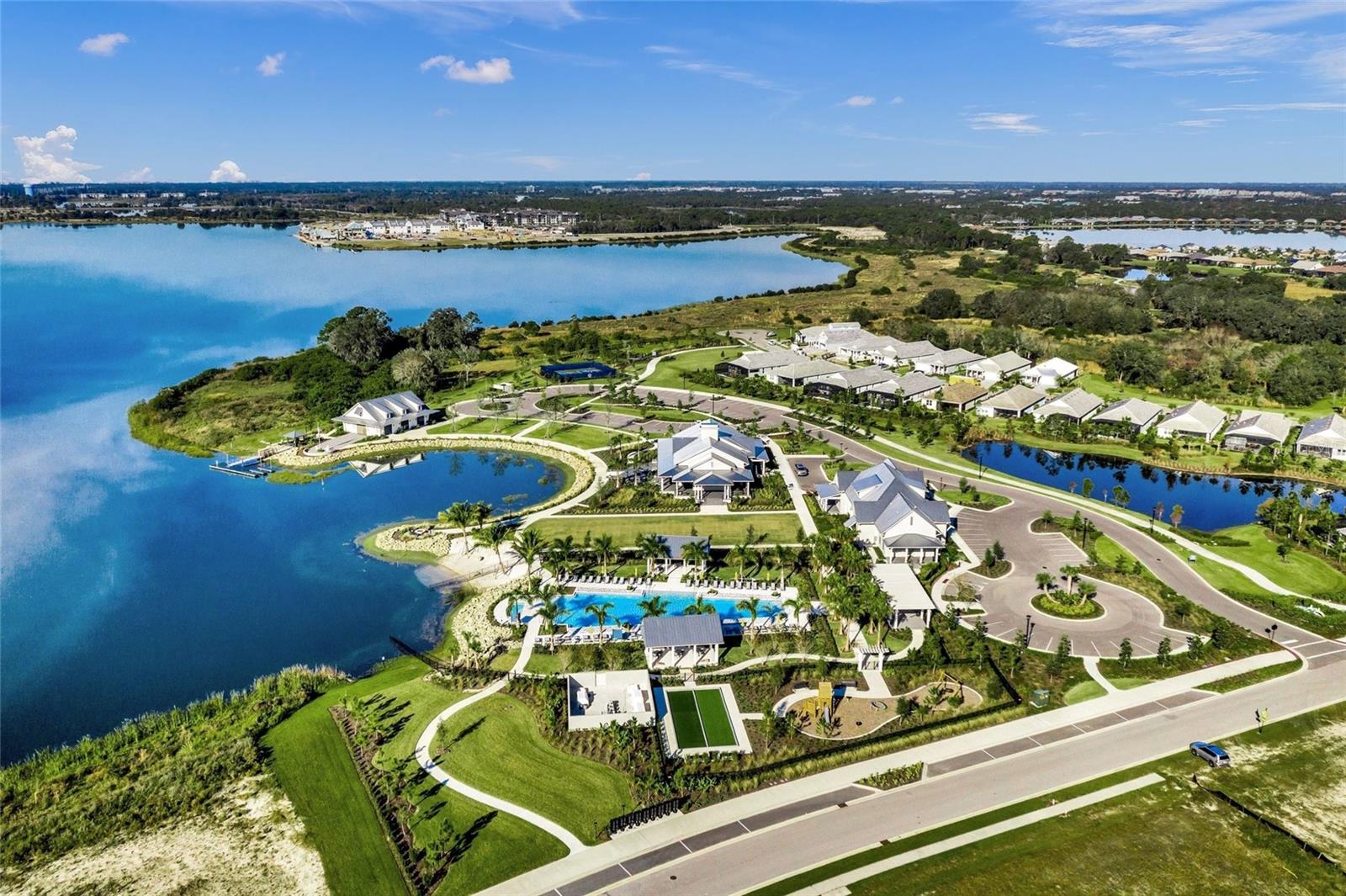 LAKEHOUSE COVE/WATERSIDE PH 4 - Residential