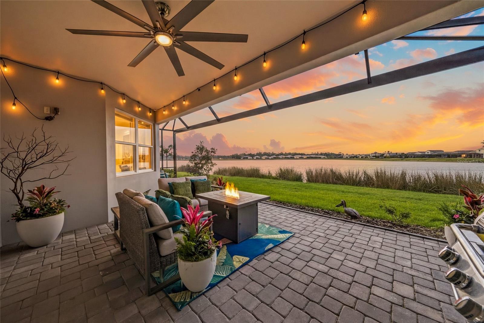 LAKEHOUSE COVE/WATERSIDE PH 4 - Residential