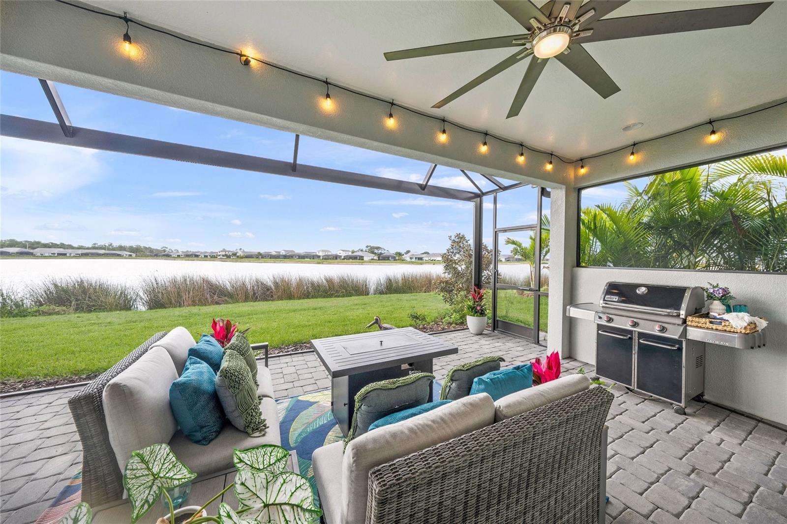 LAKEHOUSE COVE/WATERSIDE PH 4 - Residential