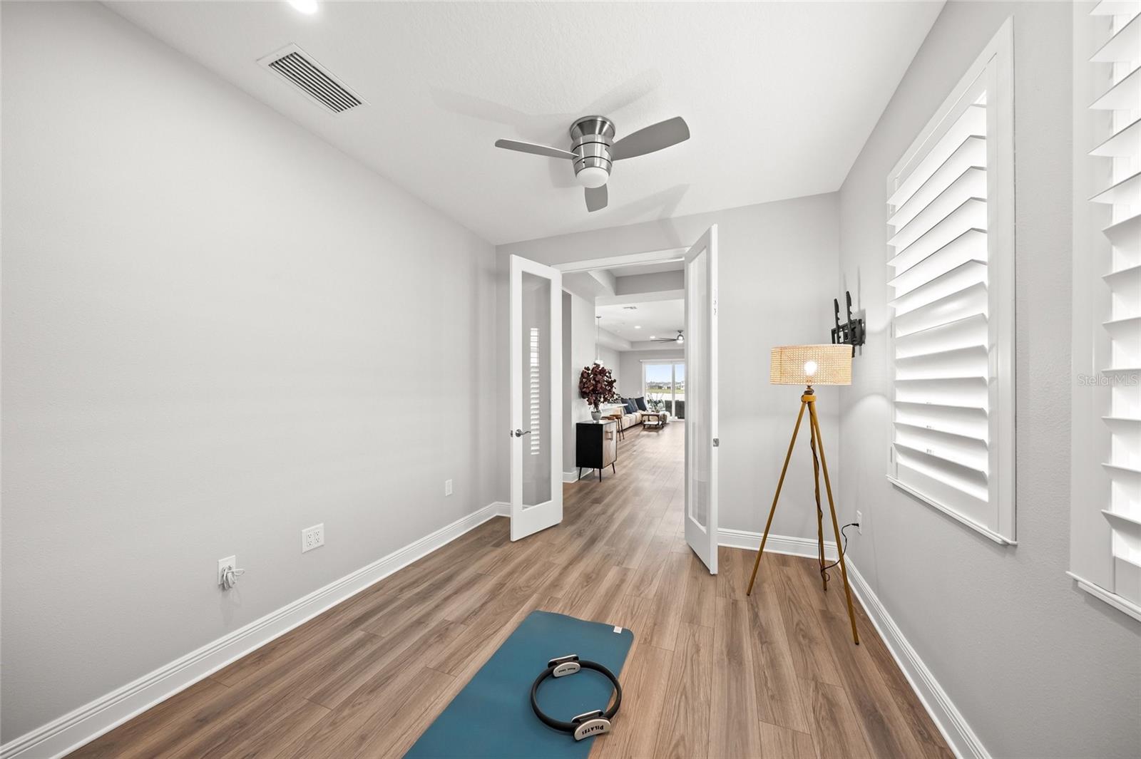 LAKEHOUSE COVE/WATERSIDE PH 4 - Residential