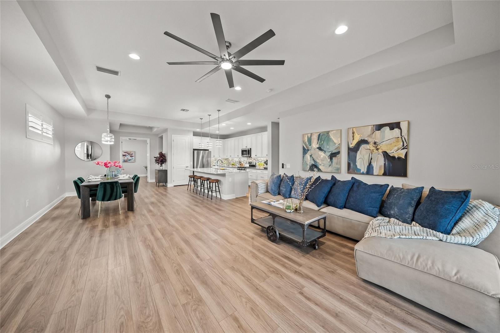 LAKEHOUSE COVE/WATERSIDE PH 4 - Residential