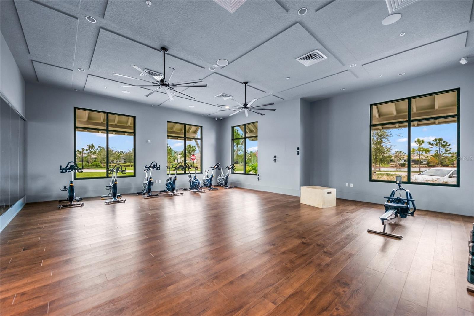 LAKEHOUSE COVE/WATERSIDE PH 4 - Residential