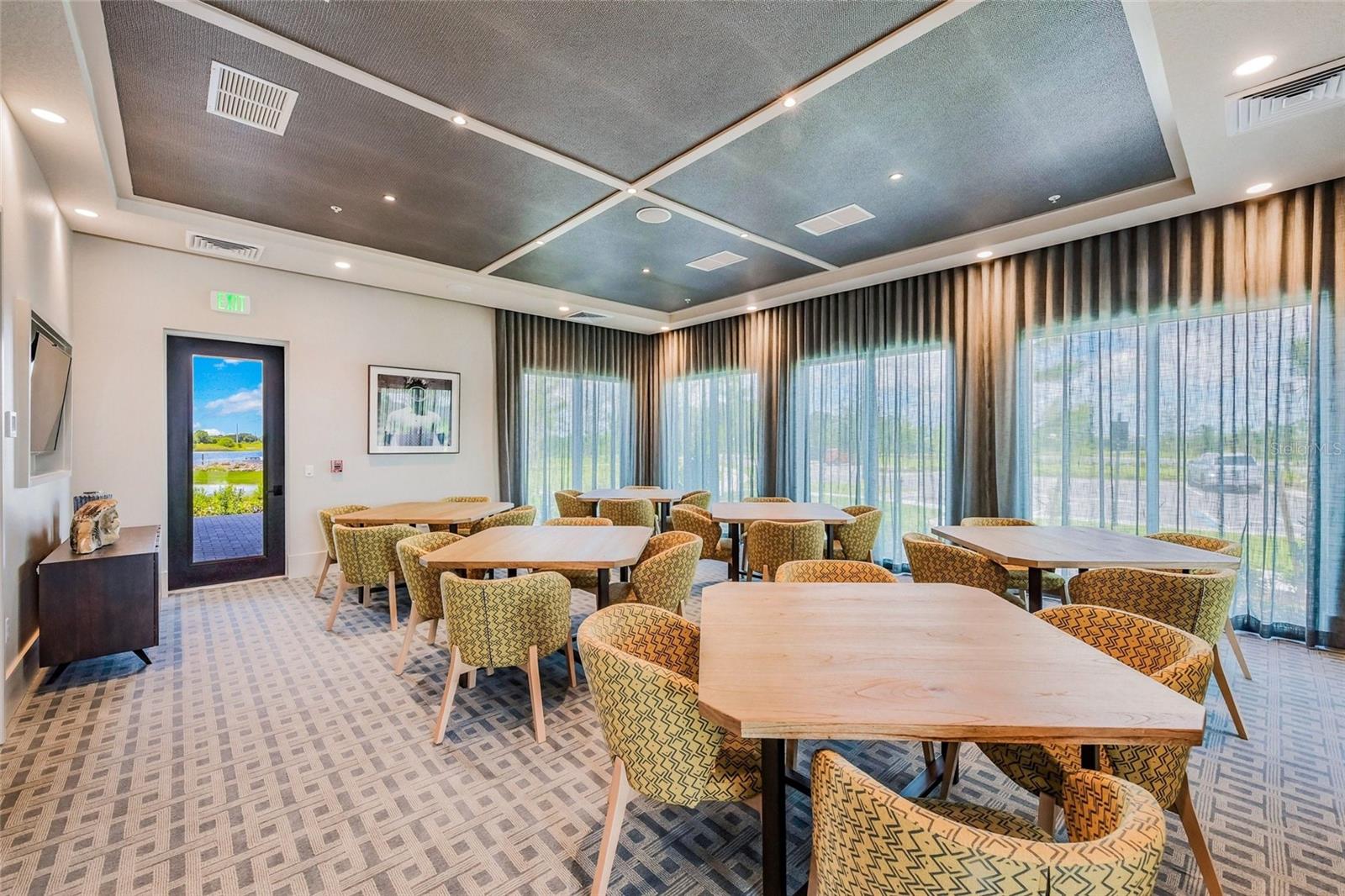 LAKEHOUSE COVE/WATERSIDE PH 4 - Residential