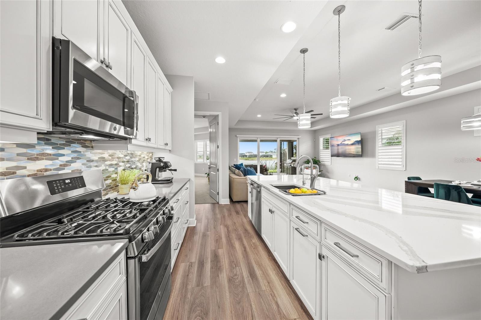 LAKEHOUSE COVE/WATERSIDE PH 4 - Residential