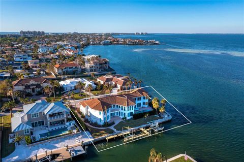 A home in LONGBOAT KEY