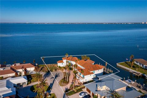 A home in LONGBOAT KEY