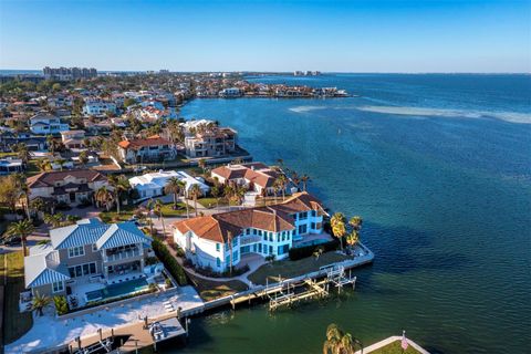 A home in LONGBOAT KEY