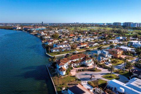 A home in LONGBOAT KEY