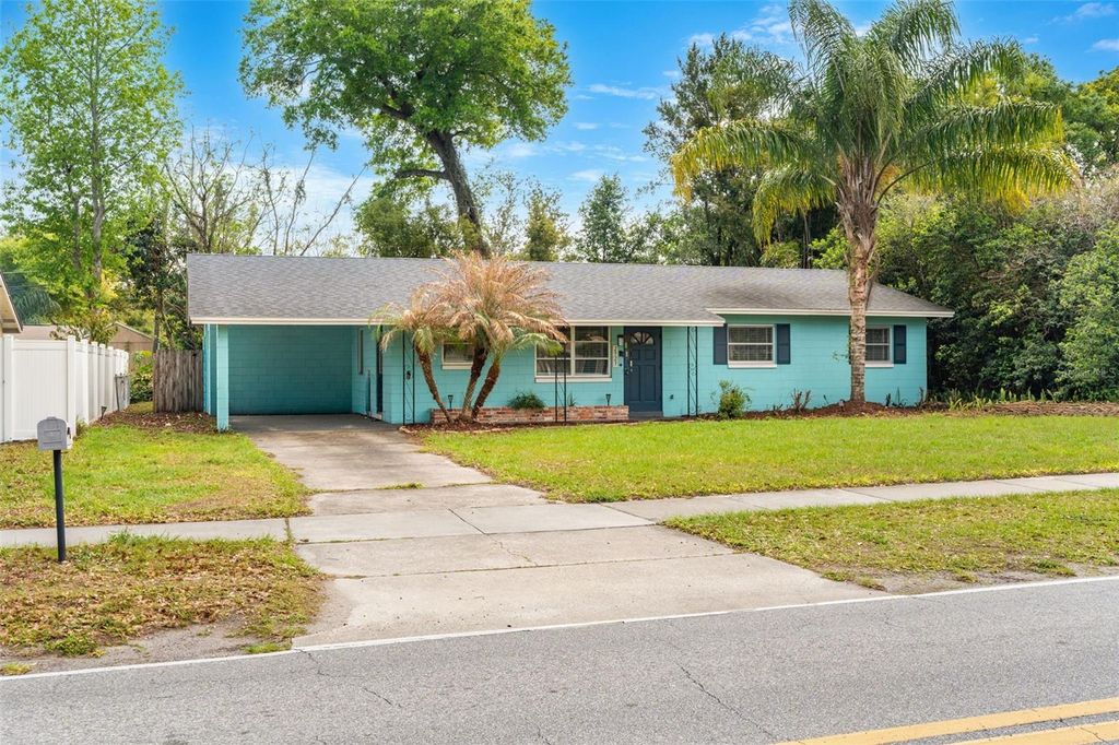 Photo of 2923 Conway Gardens Road, Orlando, FL 32806 (MLS # G5109787)