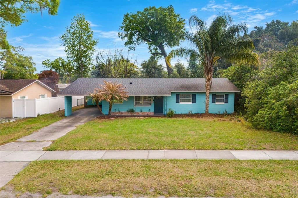 Photo of 2923 Conway Gardens Road, Orlando, FL 32806 (MLS # G5109787)