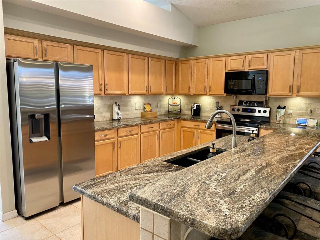 Photo of 1716 Fox Glen Court, Winter Springs, FL 32708 (MLS # O6362670)