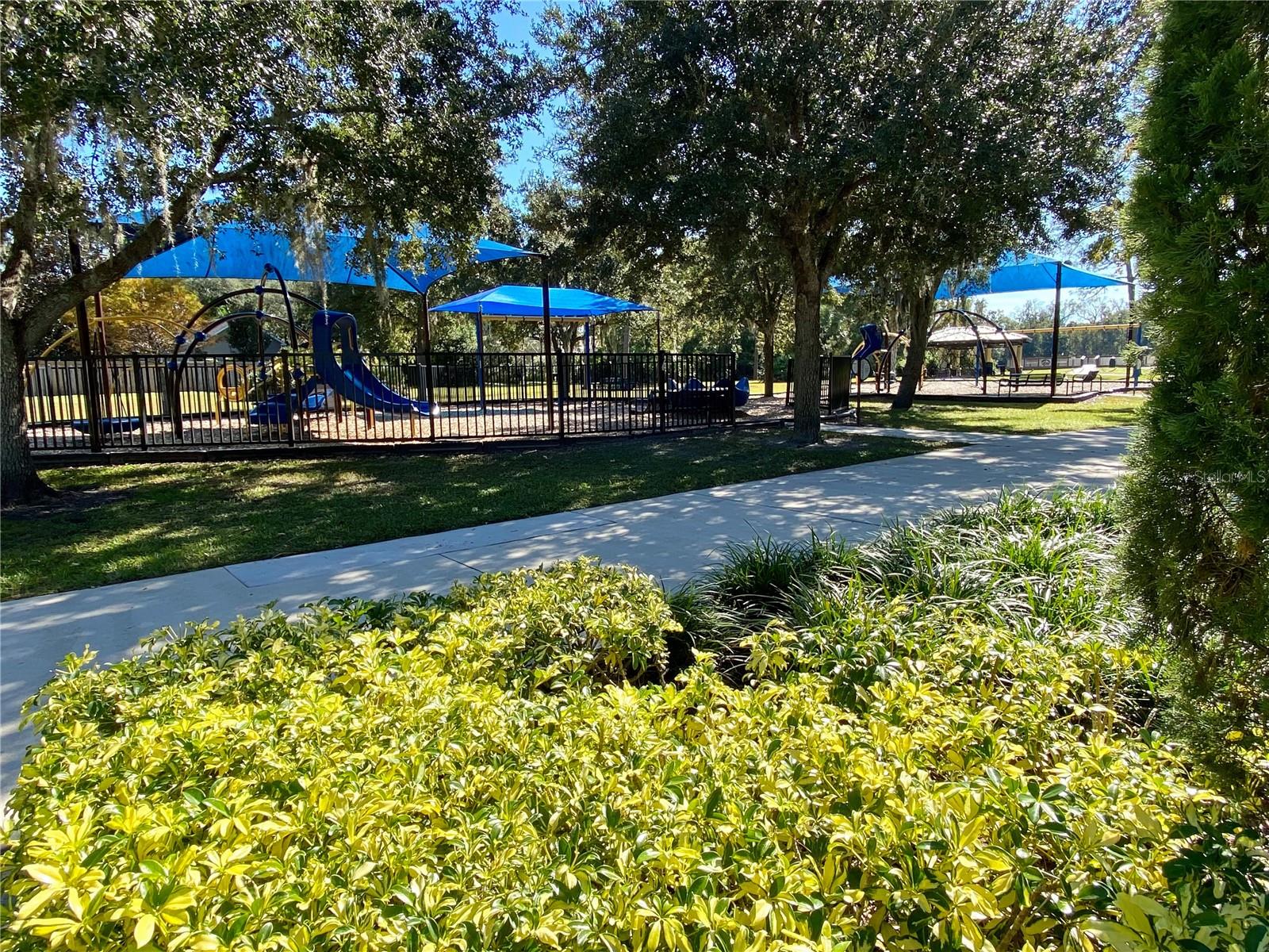 FOX GLEN AT CHELSEA PARC TUSCAWILLA PH 2 - Residential