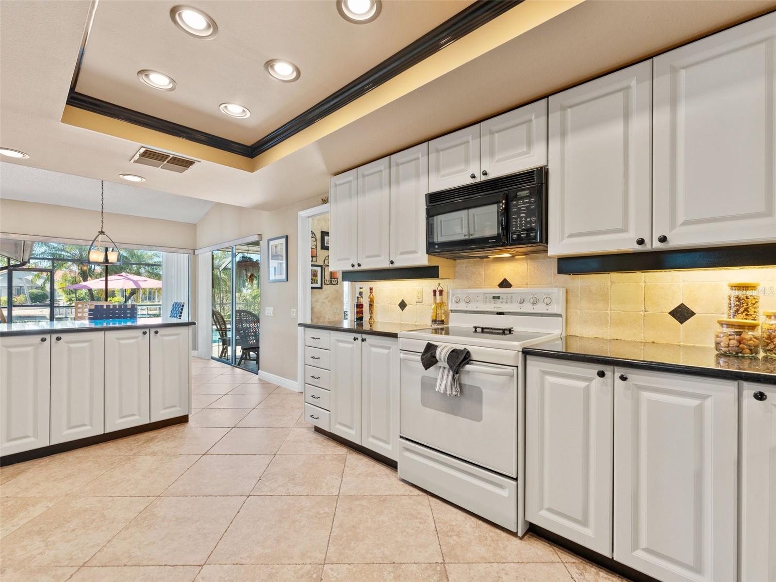 BAYSIDE VILLAGE - Residential