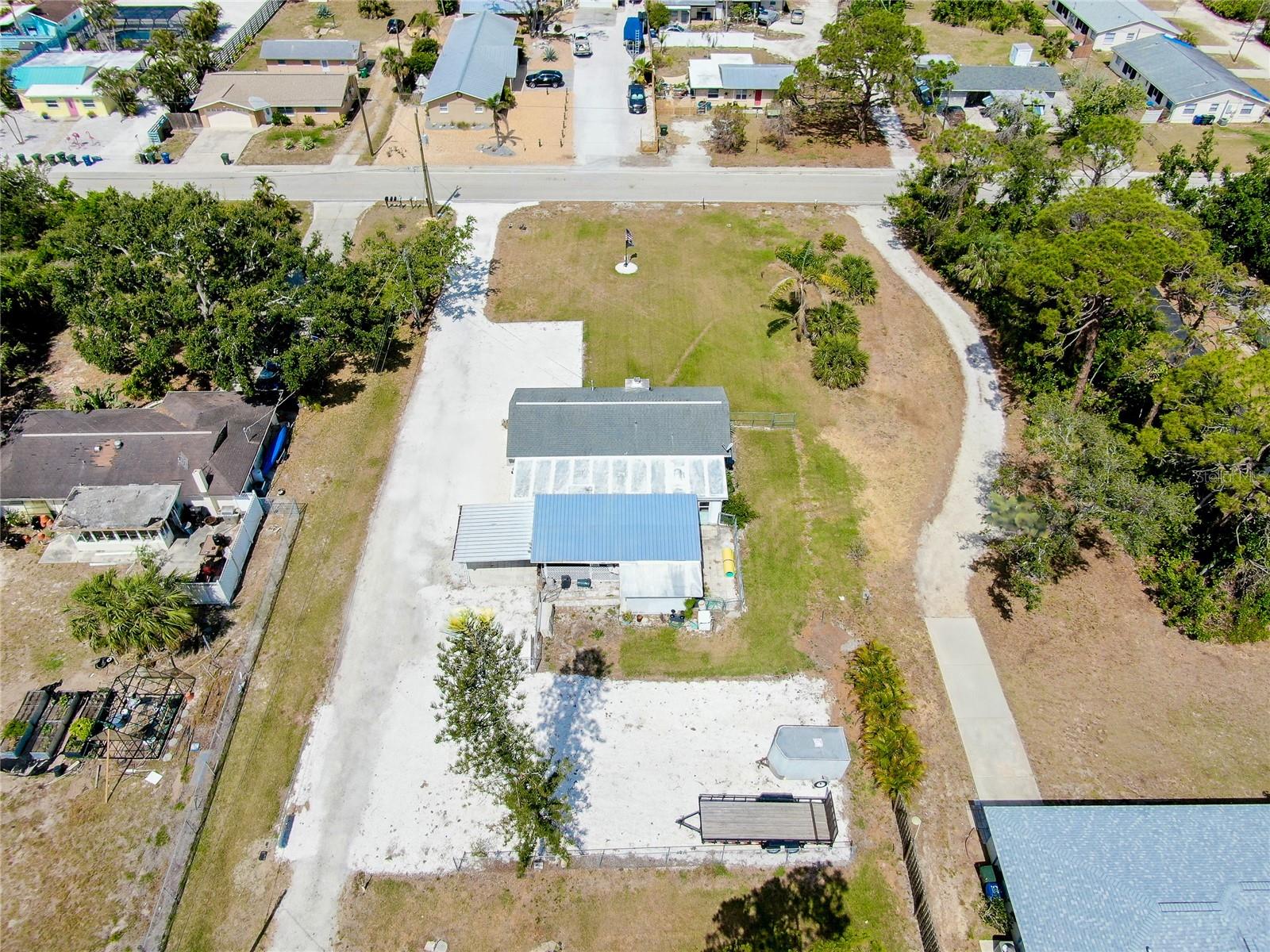 612 SHORE ROAD