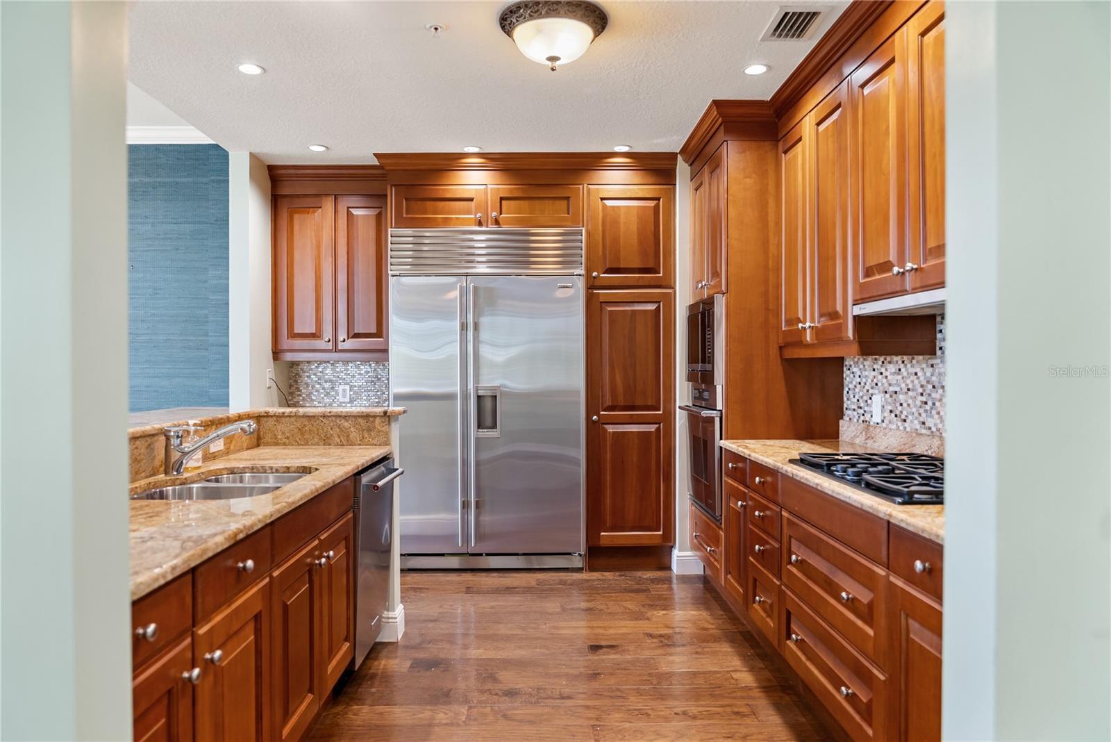 THE BEACH RESIDENCES - Residential