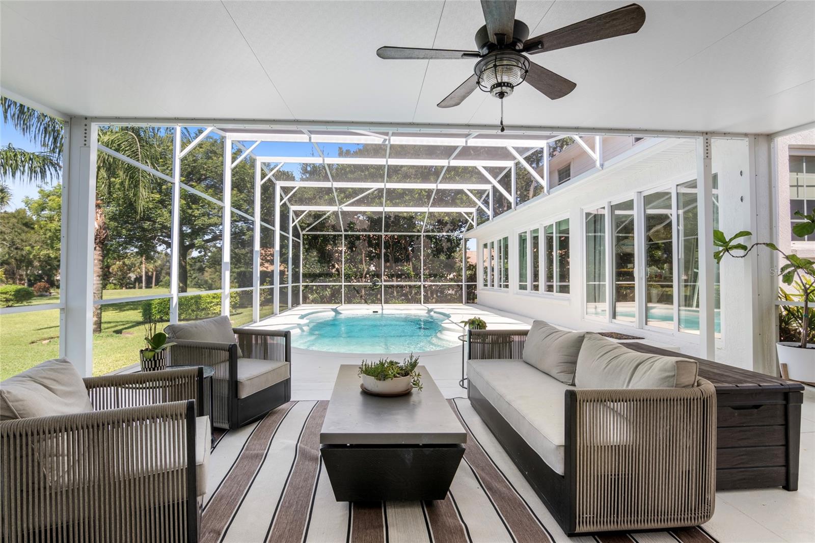 DEER ISLAND PH 02 - Residential