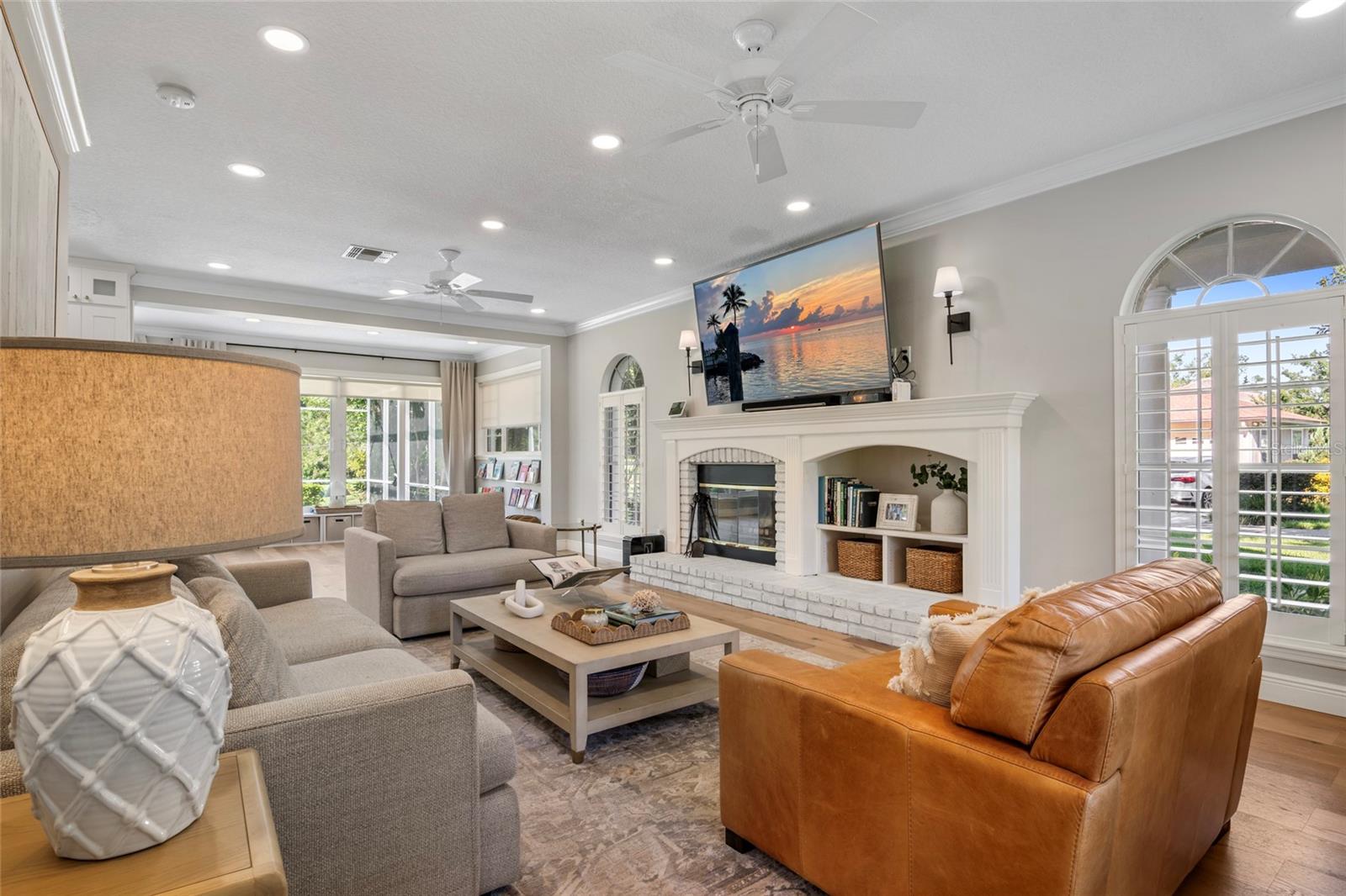 DEER ISLAND PH 02 - Residential