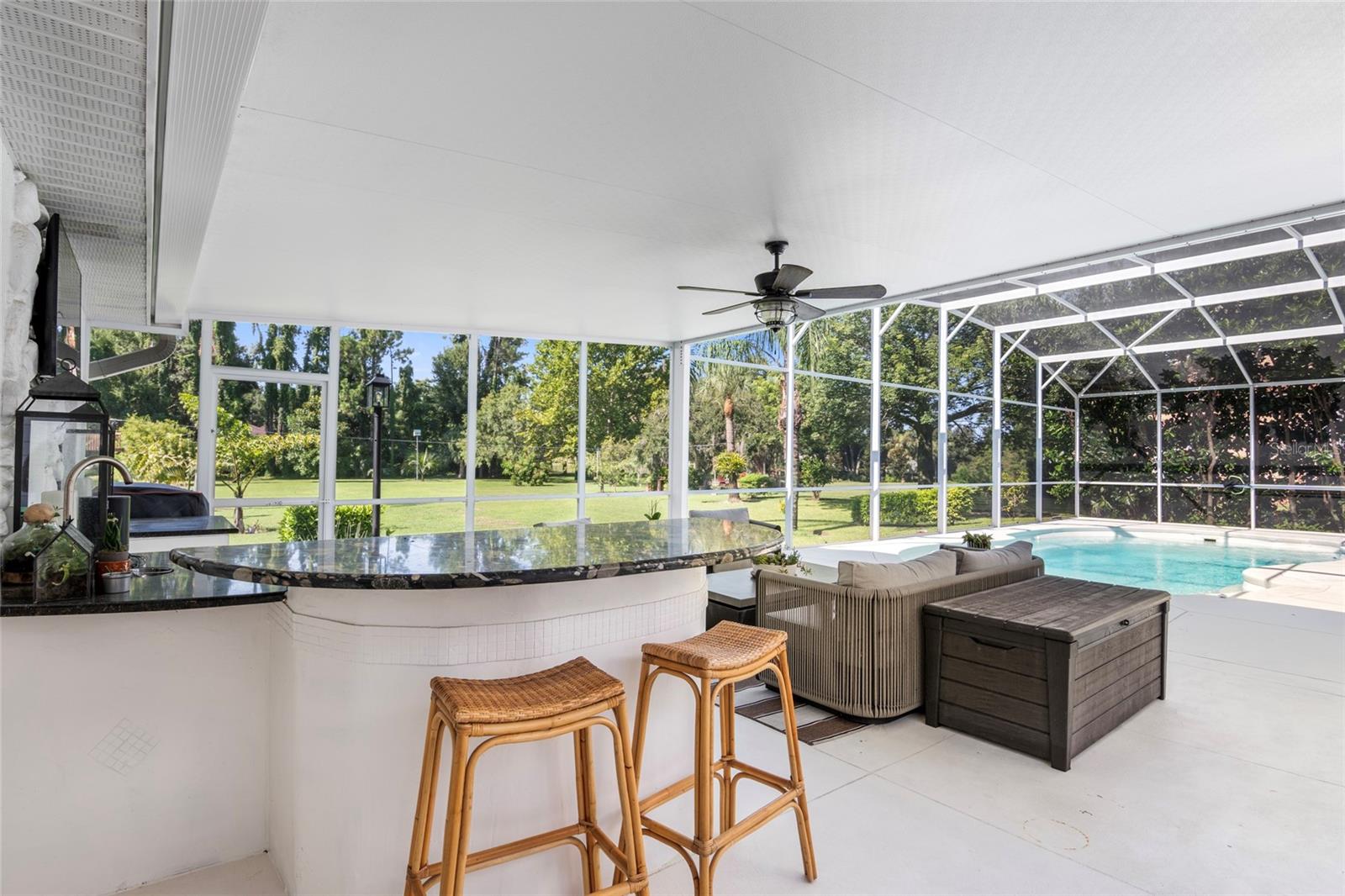 DEER ISLAND PH 02 - Residential