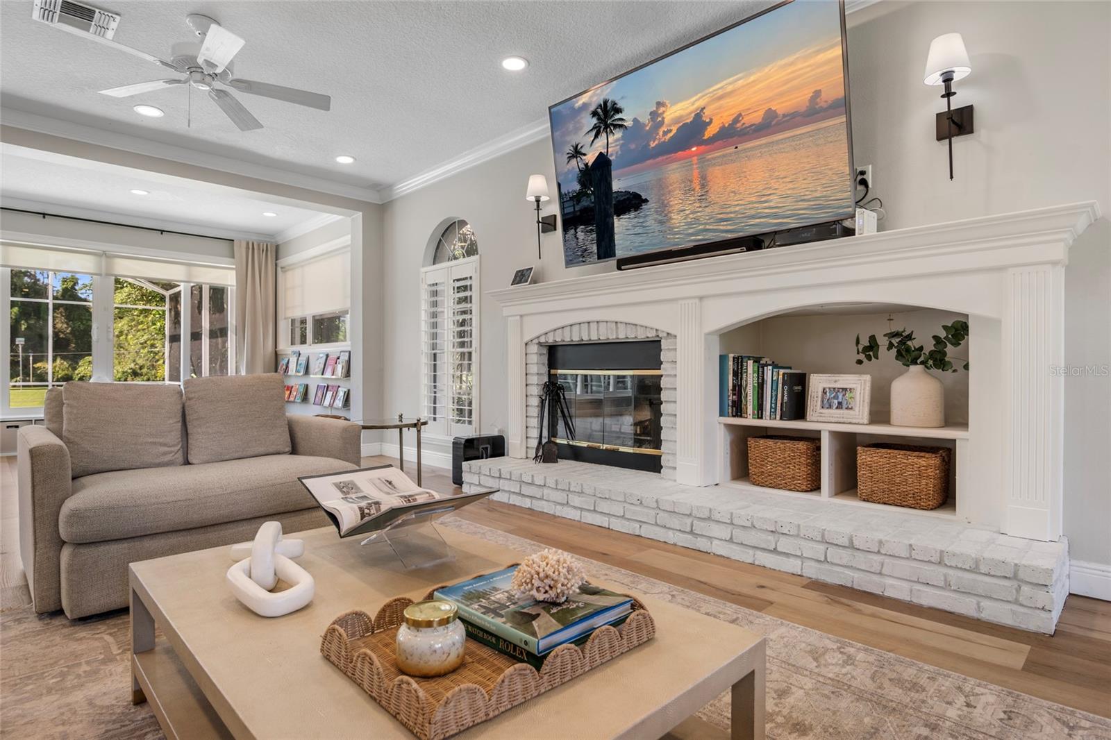 DEER ISLAND PH 02 - Residential